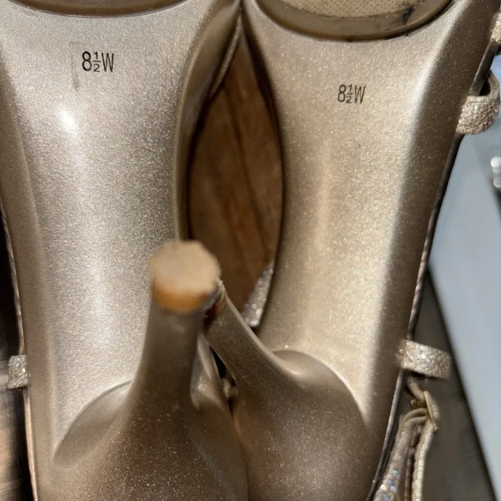 SILVER SLIPPER GOLD/BRONZE 4 IN. HEEL ANTI- SLIP GRIPPING WOMENS  8.5 W